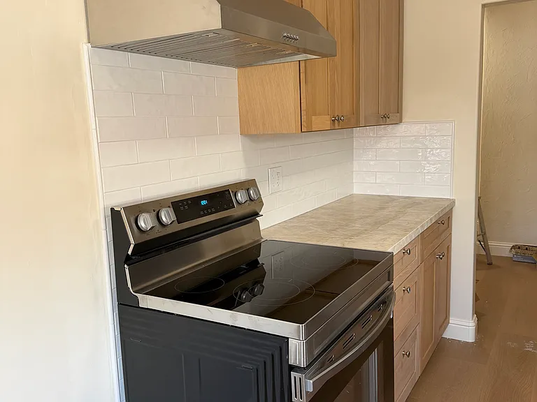 947 Roosevelt St #945 — Photo 5
