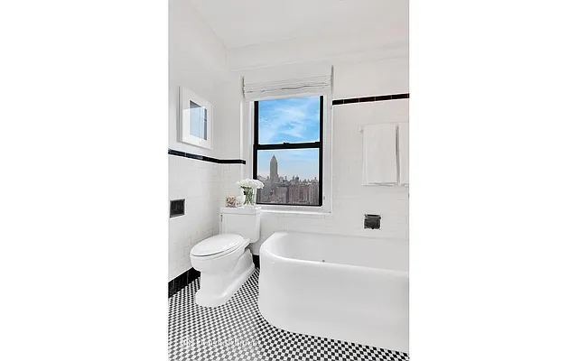 Sold by Douglas Elliman | media 18