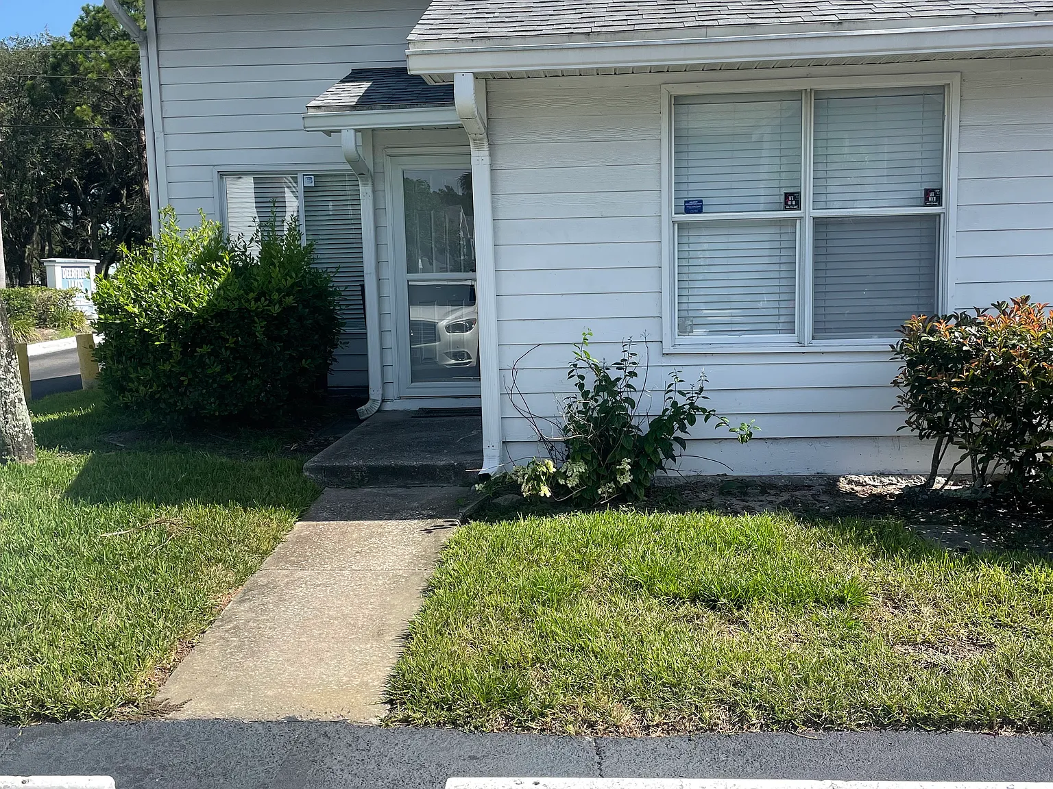 2 bed, 937 sqft, $1,700 — Photo 1