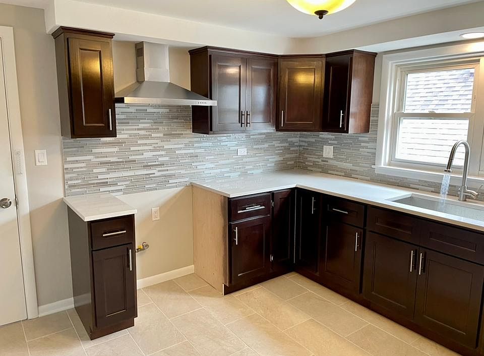 1st image of 1913 S 51st Ave #2