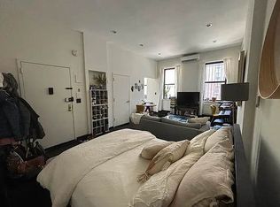 315 W 46th St #2A, New York, NY 10036