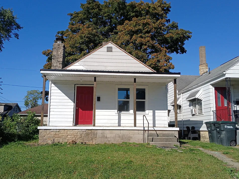 1715 S Elm St