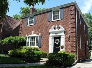 456 Manor St, Grosse Pointe Farms, MI 48236