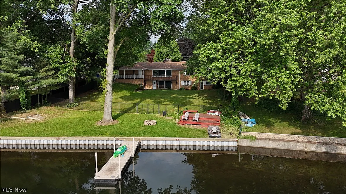 3815 Powell Ave photo 1