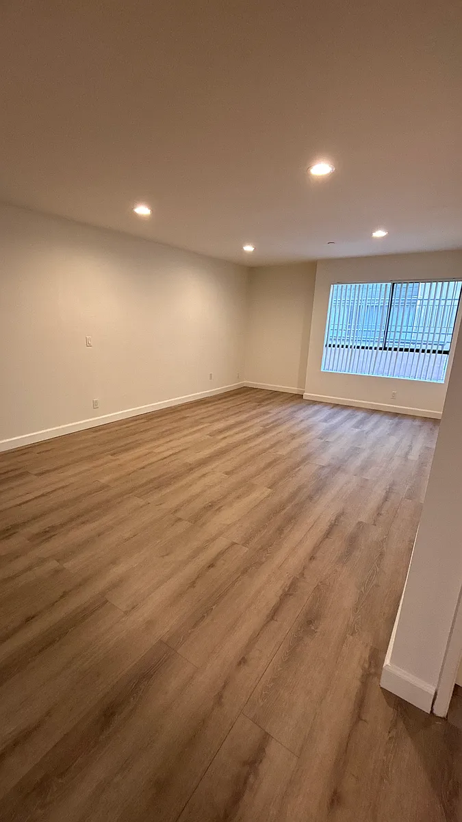 living room - 411 Palm Dr #104