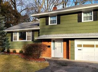 30 Glenair Ave, Waldwick, NJ 07463