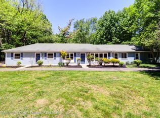 14 Willow Ln, Englishtown, NJ 07726