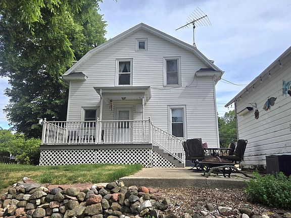 3rd image of 606 E Sherman AVENUE
