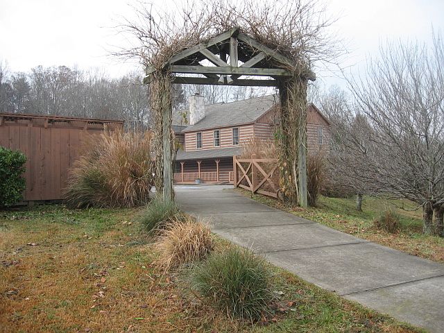 2nd image of 125 Townsend Park Rd