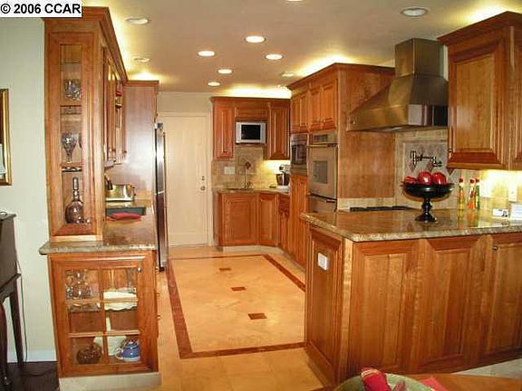 4th image of 798 Parkway Dr