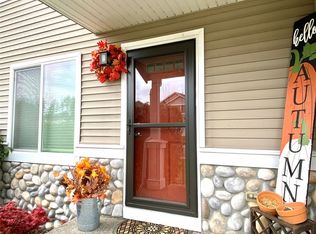 2380 SW Siskin Cir, Pt Orchard, WA 98367