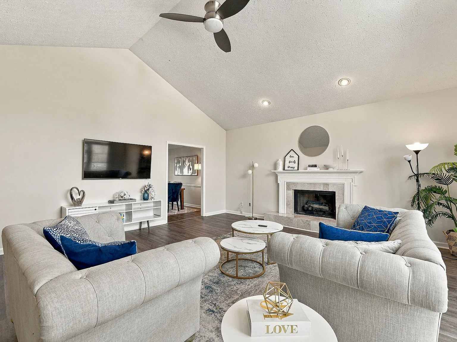 4 bed, 2740 sqft, $2,985 — Photo 4