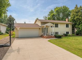 14105 37th Pl N, Plymouth, MN 55447