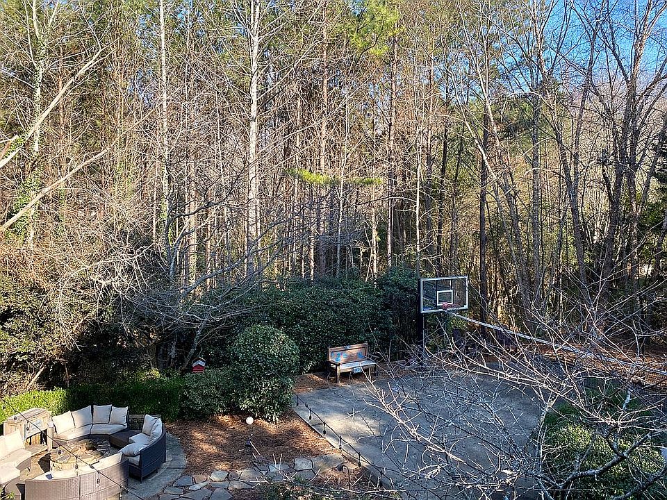 2nd image of 1980 Lasalle Way