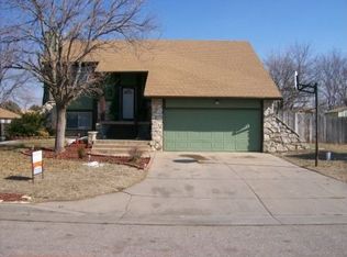 228 N Summitlawn St, Wichita, KS 67212