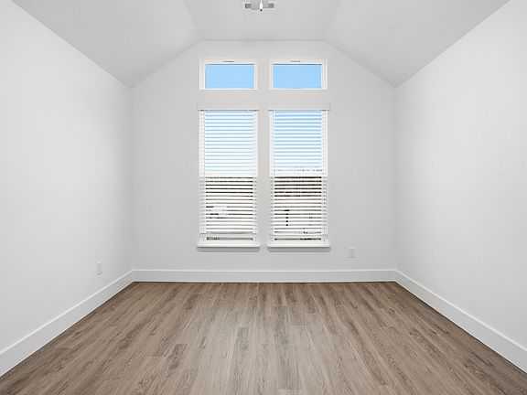 4th image of 5224 S Morgan Avenue