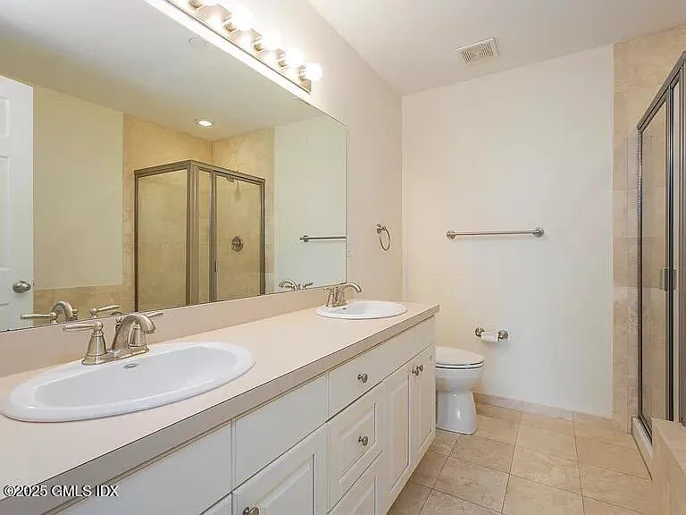 51 Forest Ave #61 — Photo 9