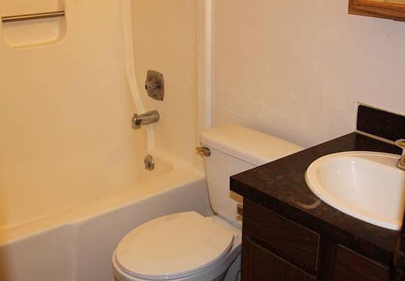 4th image of 2420 Park Ave APT 2
