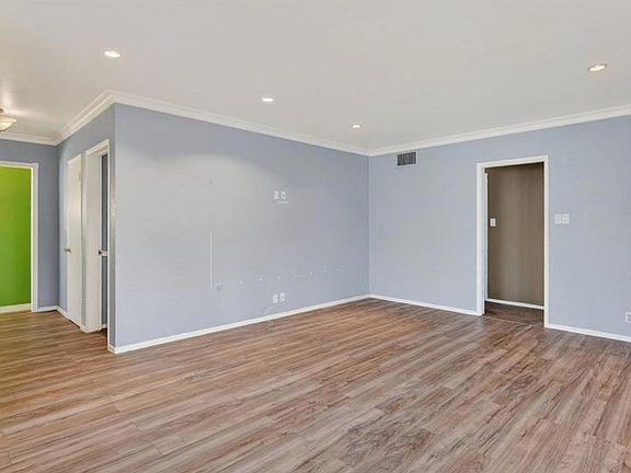 4th image of 1709 S Lang Ave