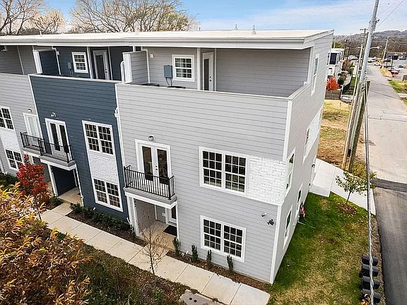 3rd image of 192 Duke St #1
