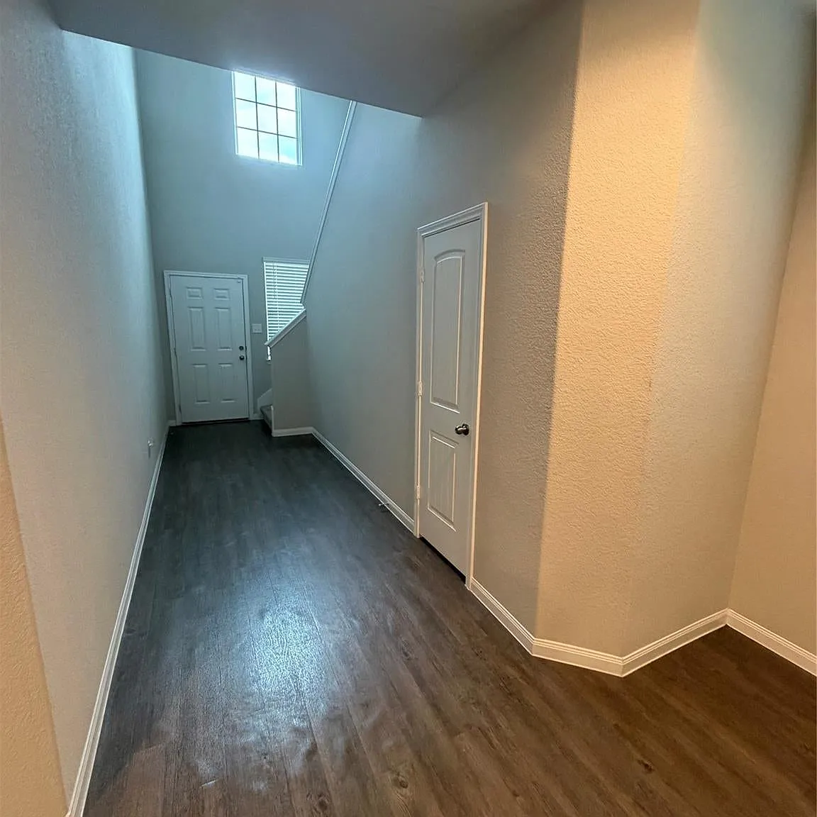 3 bed, 2.5 bath, 1736 sqft, $1,850 — Photo 3