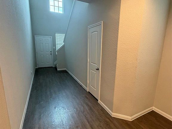 3rd image of 3591 Cannon Dr
