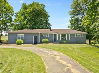 22597 Center Rd, Homeworth, OH 44634
