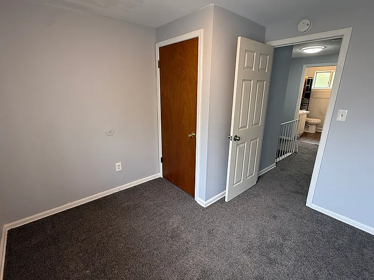 250 Huth Rd #H — Photo 10