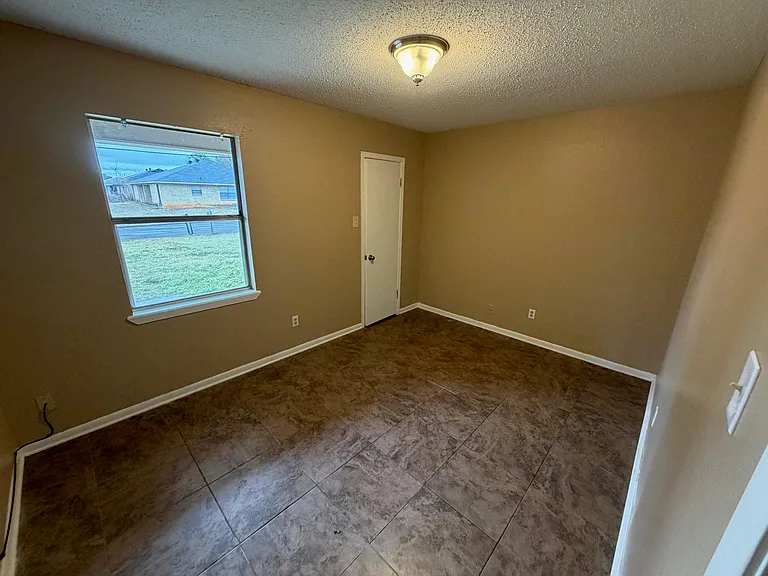 3411A Denson Dr — Photo 6