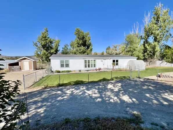 882 Spring Valley Pkwy, Spring Creek, NV 89815