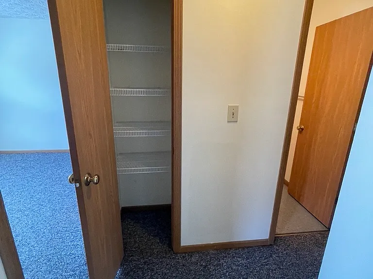 385 Grantland Dr — Photo 13
