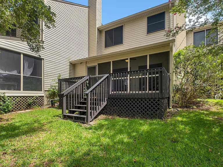 2828 Par Ln — Photo 30