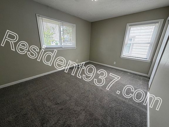 4th image of 1047 Blakley Dr