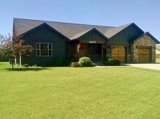 1807 Rapids Ave, Columbia Falls, MT 59912