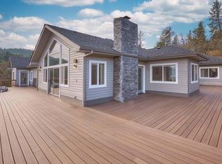 2263 Johns Peak Rd, Central Point, OR 97502