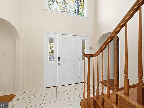 3rd image of 15904 Mount Everest Ln