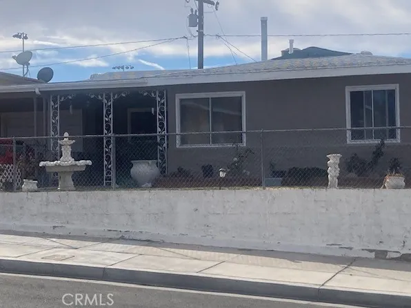 320 S Muriel Dr, Barstow, CA 92311