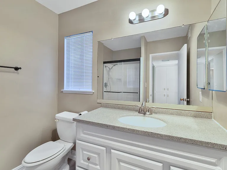 14236 Oxford Pl — Photo 7