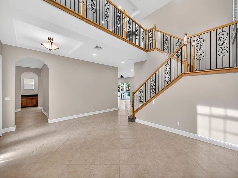 12054 Aviles Circle Palm — Photo 3