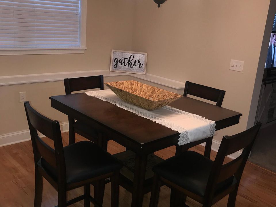 1st image of 5 Stoneledge Dr