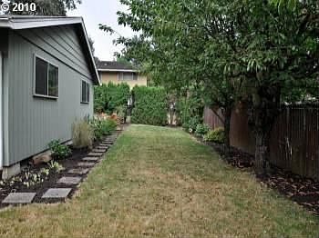 3rd image of 4922 SE La Mesa Way