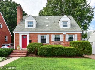 3527 18th St S, Arlington, VA 22204
