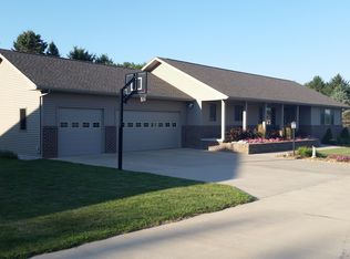 107 Evergreen Dr, Alta, IA 51002