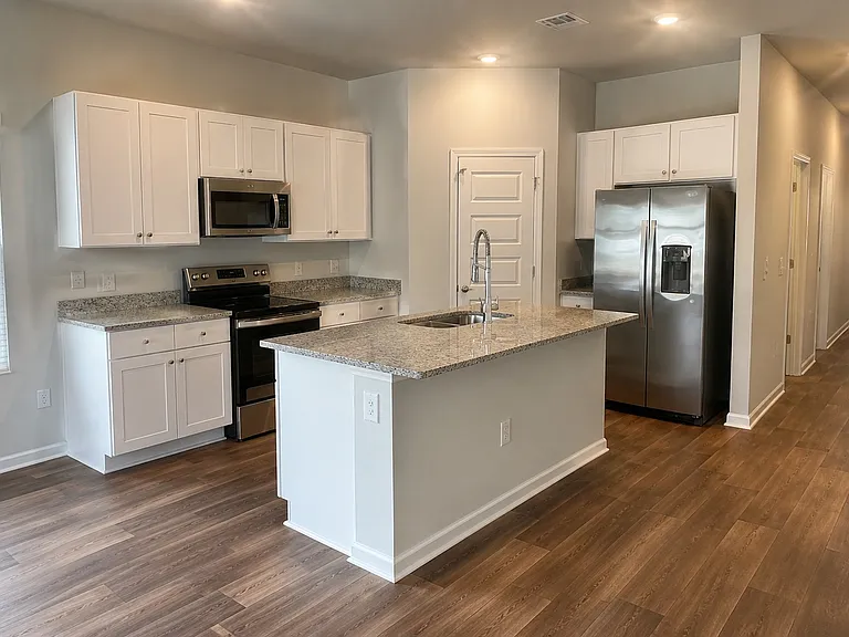 2101 Osprey Isle Ln SW — Photo 4