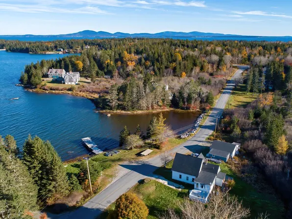 323 Atlantic Road, Swans Island, ME 04685