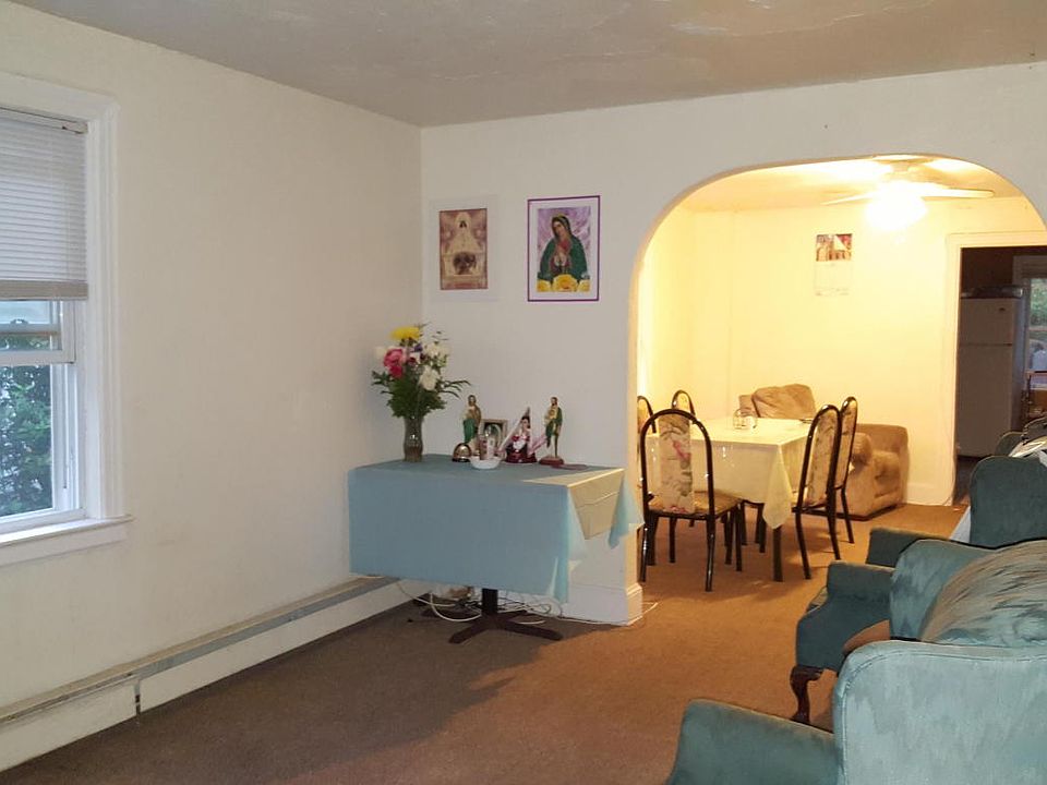 2nd image of 24-26 Earl St