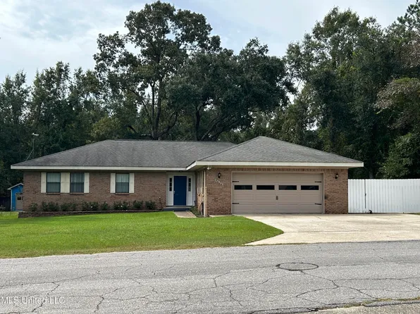 5620 Ahoni St, Bay Saint Louis, MS 39525