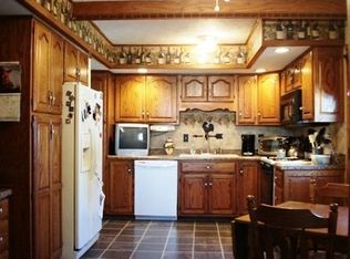 17 Point East Ct, Pekin, IL 61554