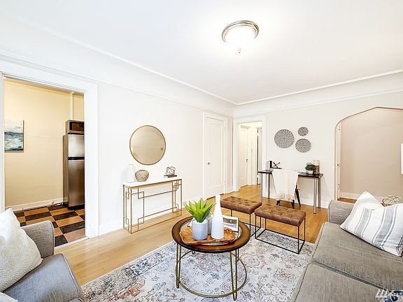 4th image of 525 16th Ave E Unit 202