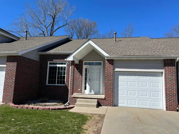 1207 Eastoak Dr, Fenton, MI 48430